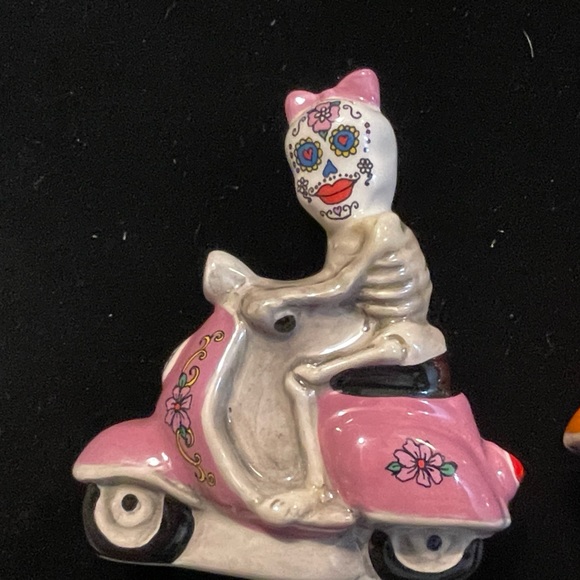 Blue Sky Clayworks Sugar Skull Scooter Couple Salt and Pepper Shakers. - Picture 2 of 7
